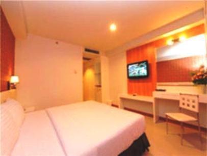 Pratunam Hotel Khon Kaen Phòng bức ảnh